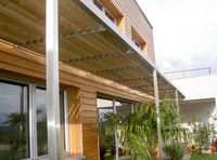 Terrassenüberdachung aus Holz und Edelstahl